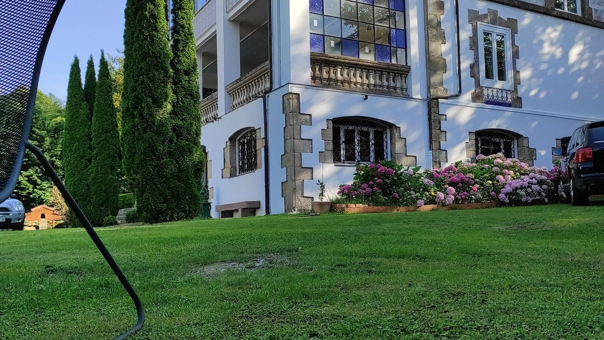 Corvera de Toranzo Villa | Unique experience in Cantabria. House for vacations. 20 minutes from beaches