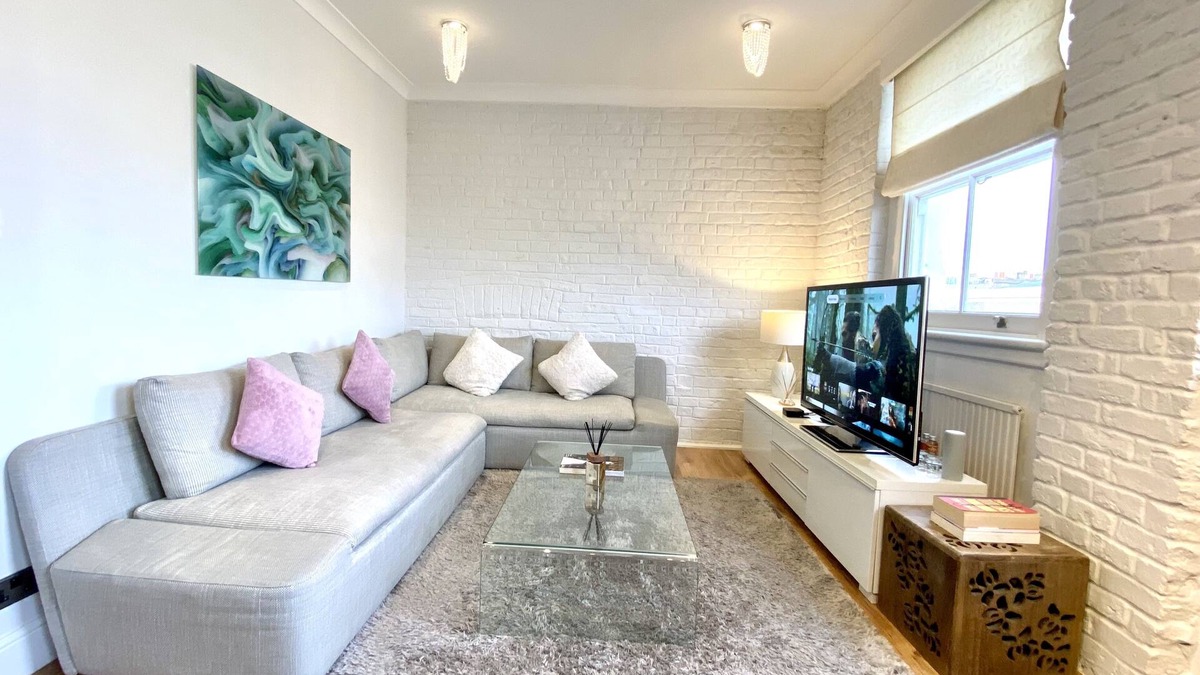 Queen's Gate Apartment | *Unique Flat in South Kensington/Super King bed*