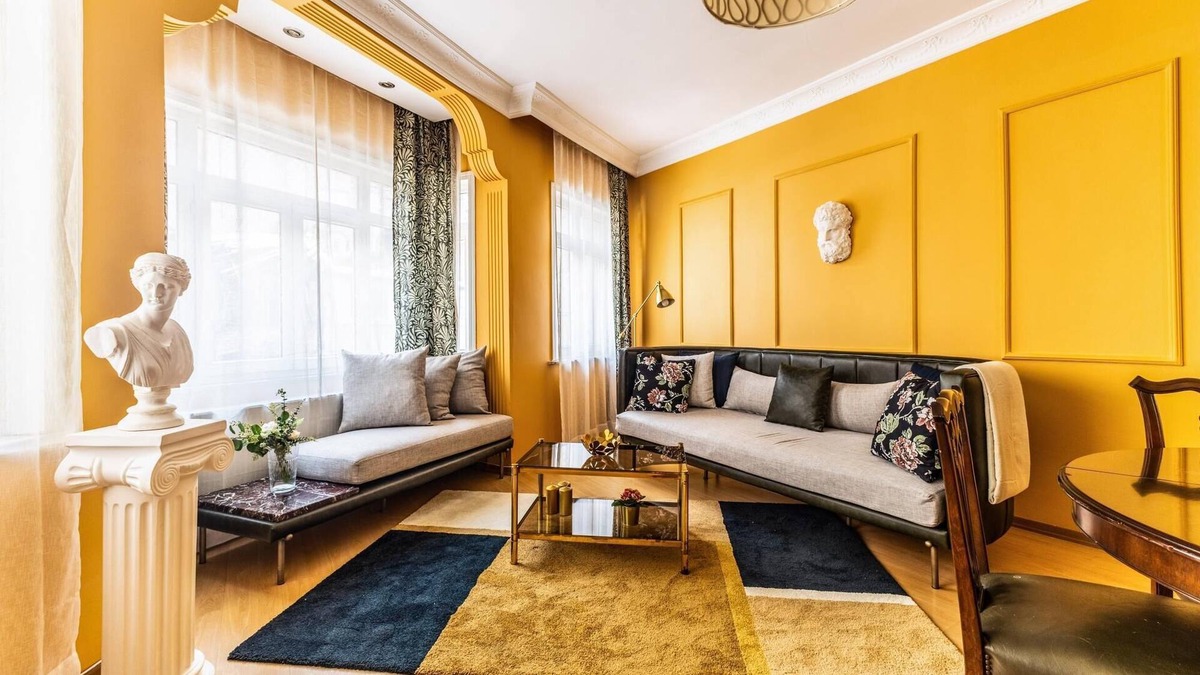 Tophane Apartment | Unique Flat w Balcony 5 min to Istiklal Street