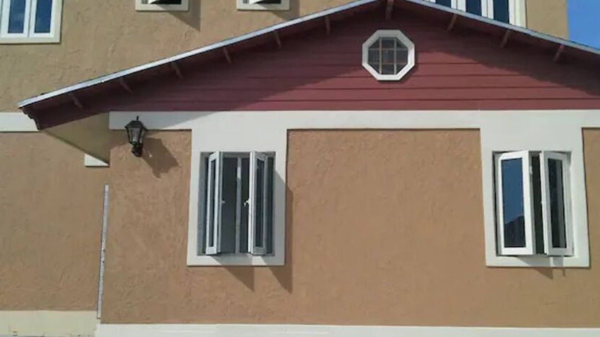 Gambier House | Unique, gated, 24 hr secure, one bedroom must try!