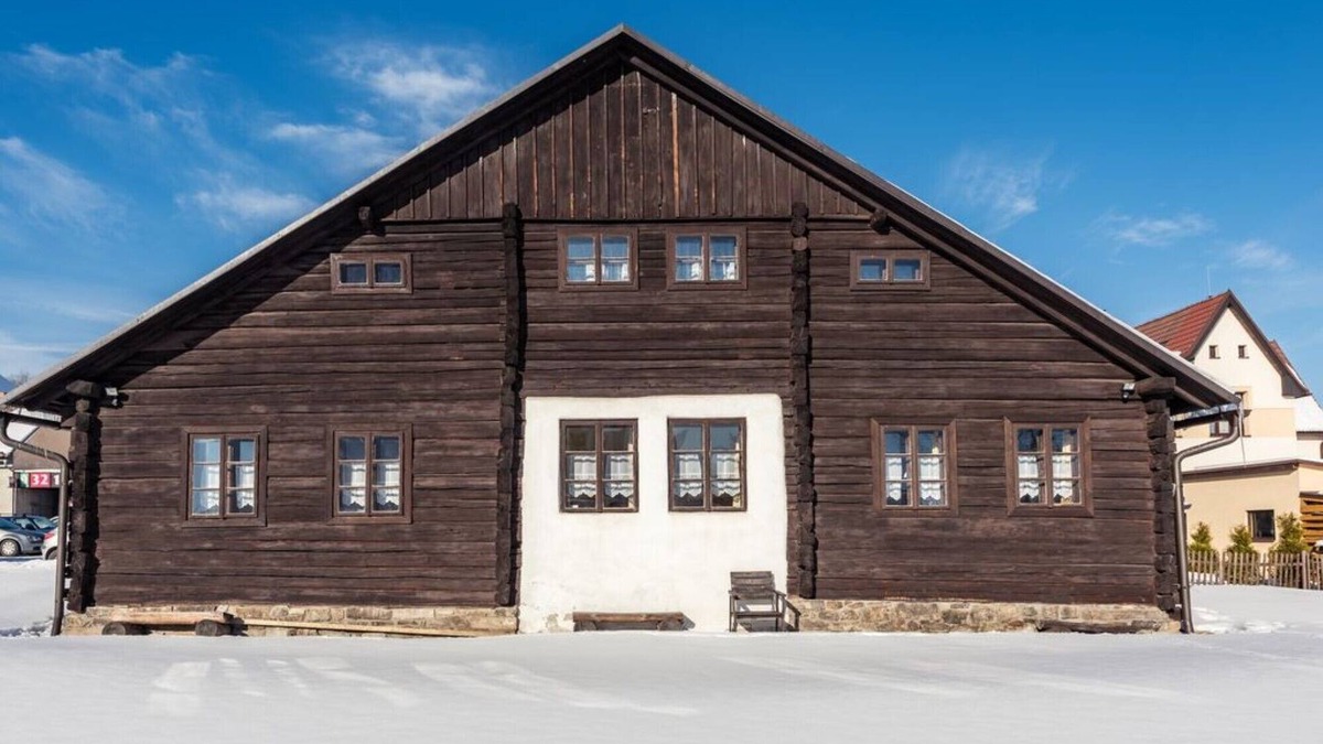 Volary House | Unique guesthouse in the historic Alpenhaus