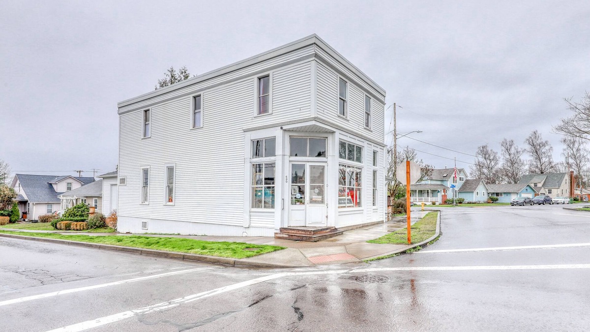 Mount Angel House | Unique, historic home in walk-able, Hallmark style town