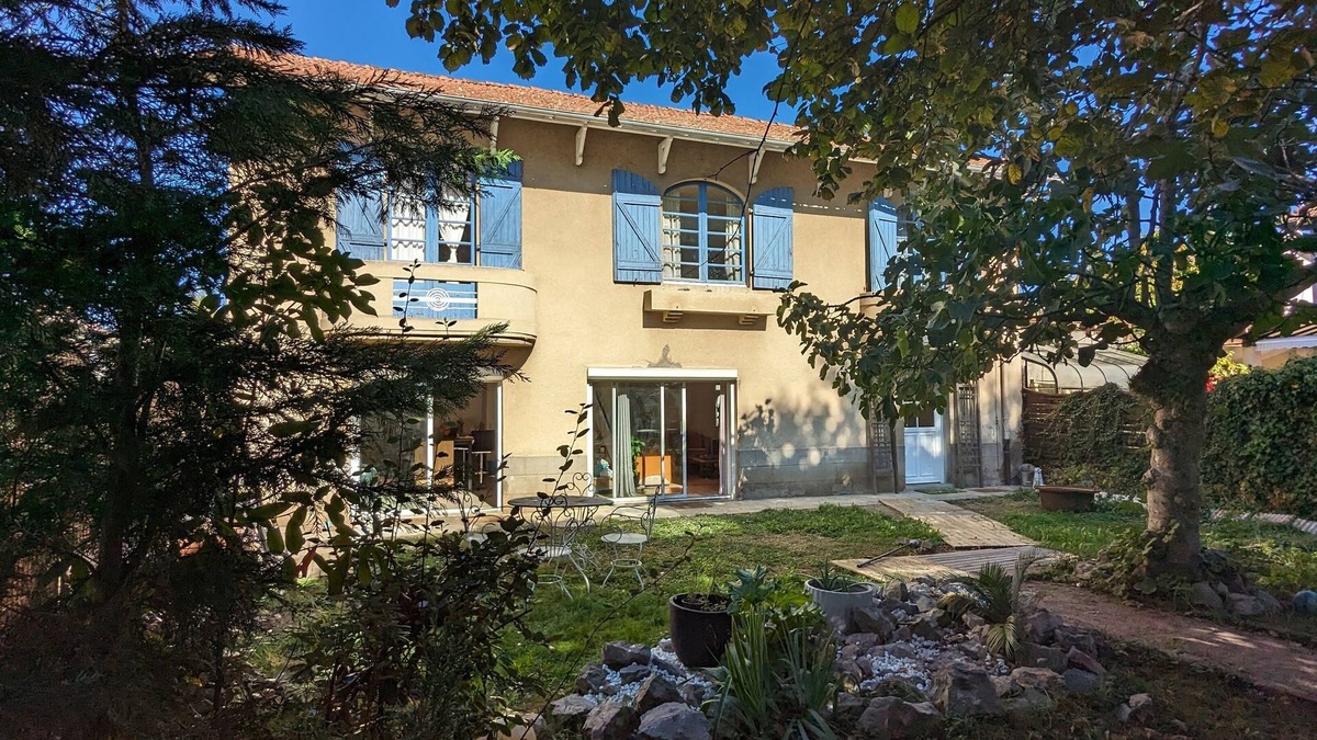 Foix House | Unique in Foix : Characterful, Elegant, and Authentic House
