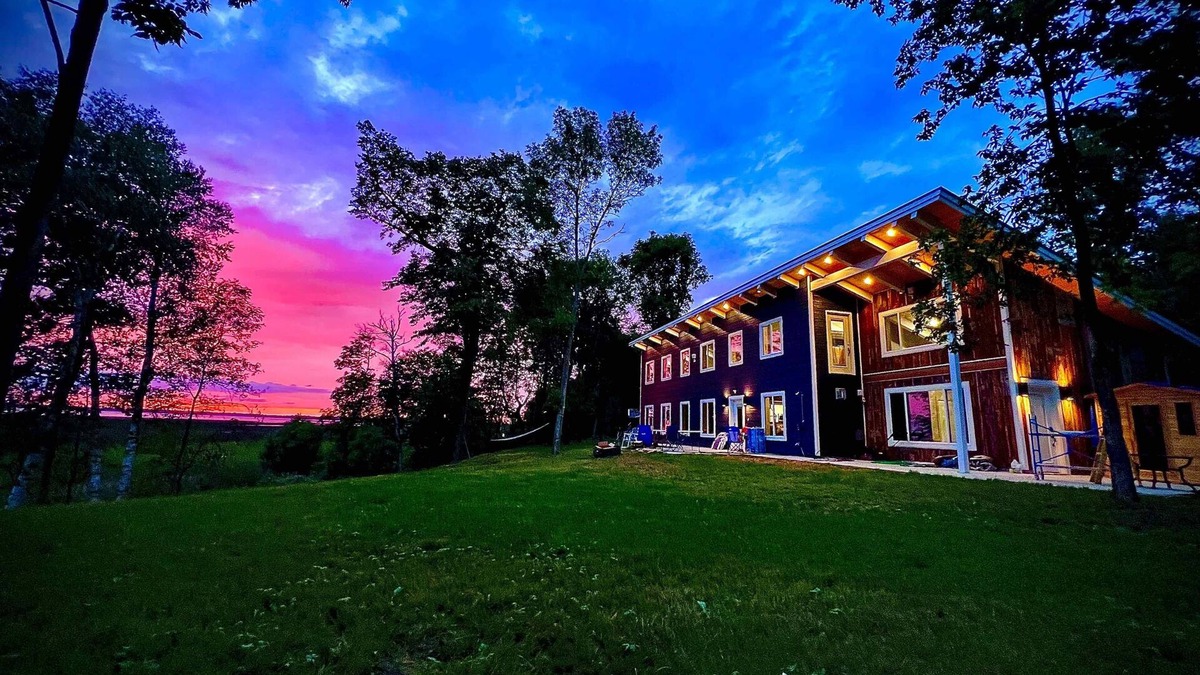 Ottertail Cabin | Unique Lake Cabin- Hot Tub, Sauna, Massage Chair, Ice Baths - SPA