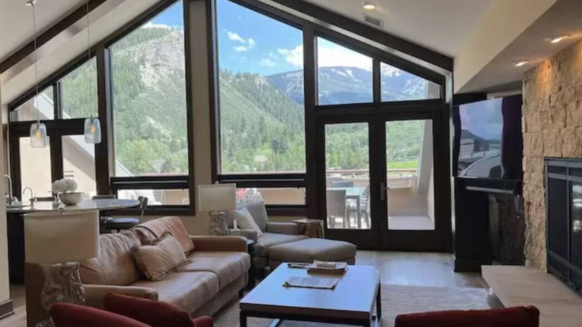 Avon Condo | Unique Lux Suite, Riverfrt Resort & Spa, Ski in out,Hot tub,Ski Valet,Rm Service