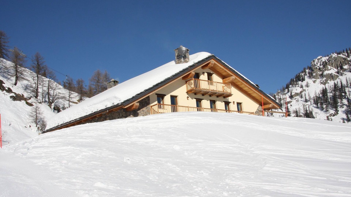 Courmayeur Apartment | Unique mountain chalet attic flat in centre of Courmayeur's ski domain