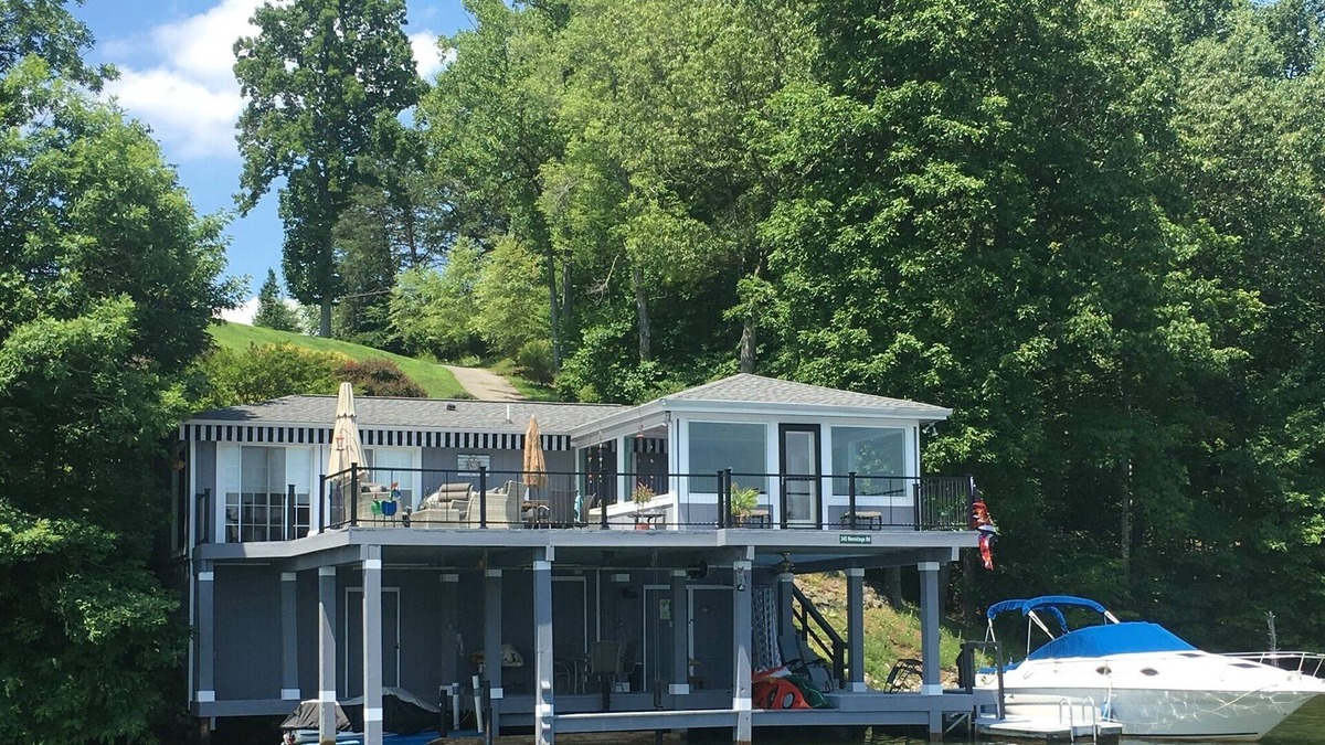 Gladehill Cottage | Unique over-the-water “dock home” on Smith Mountain Lake. It’s a must-see!