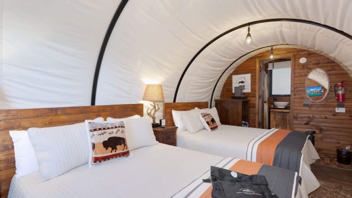 Virgin Cabin | Unique Pet Friendly Covered Wagon with 2 QB #24
