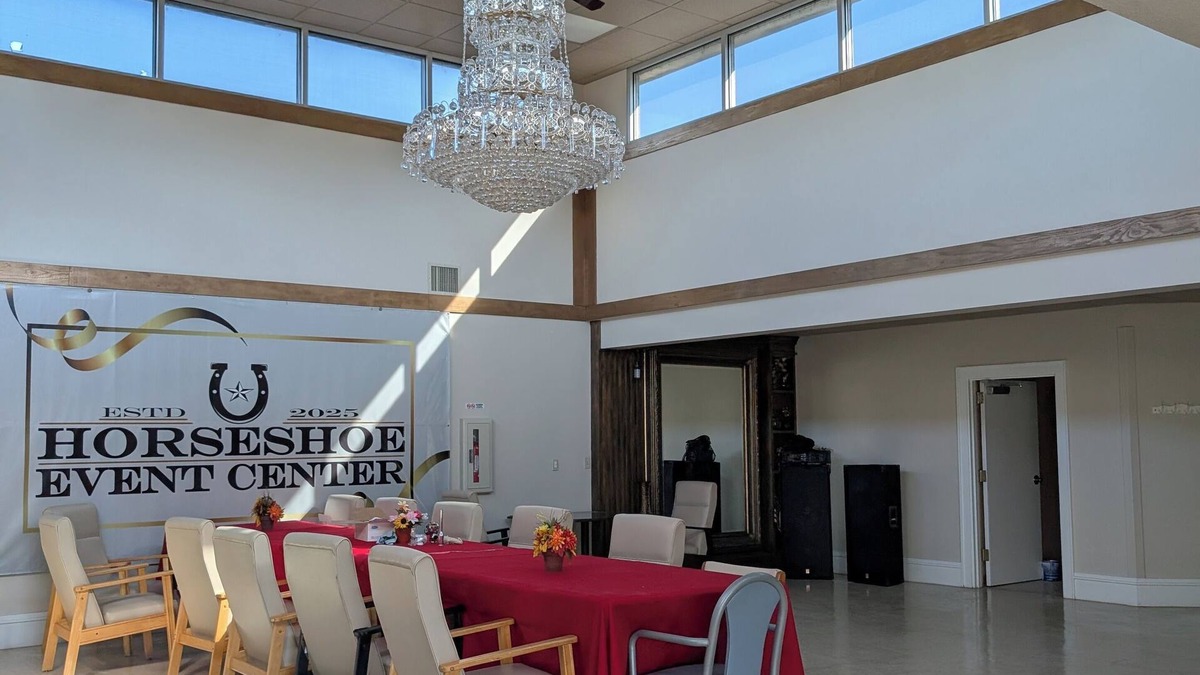 Pocahontas Bed & Breakfast | unique place at the horseshoe event center VIP rooms