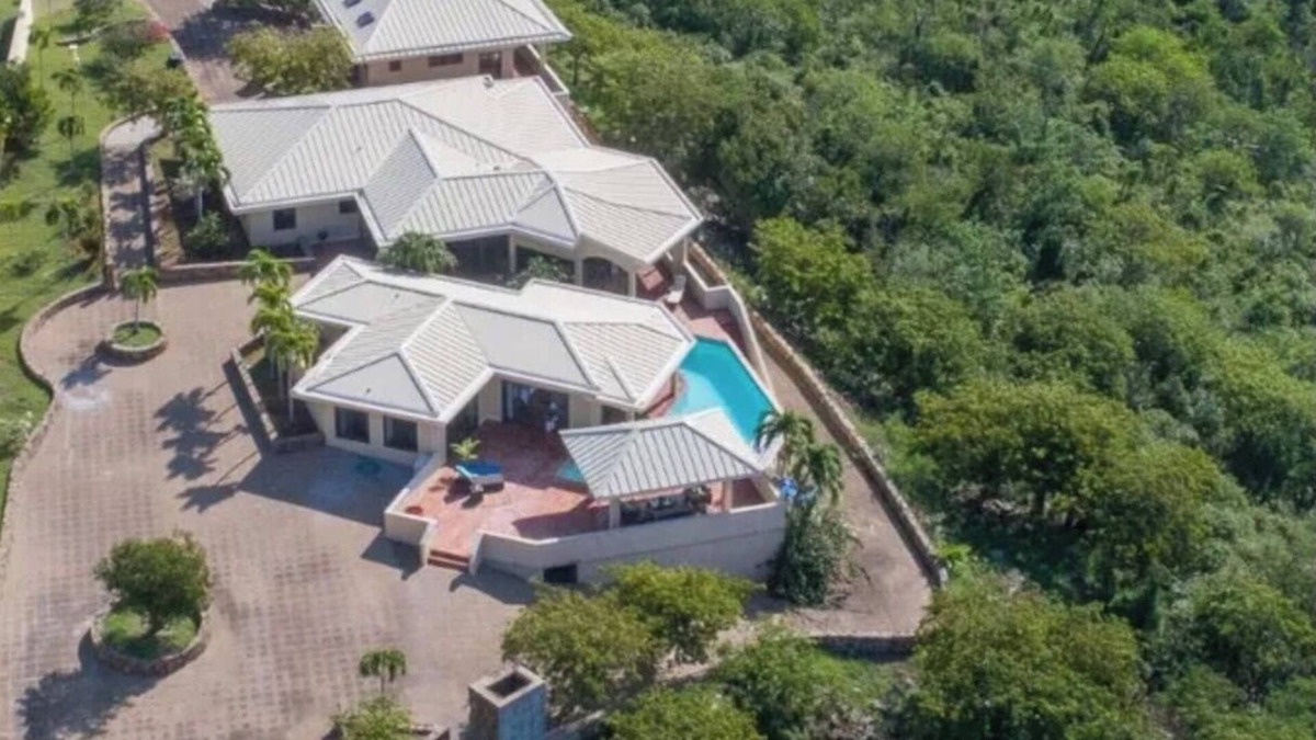 Great Camanoe Island Villa | Unique Private Island Get Away! Whole House Rental!