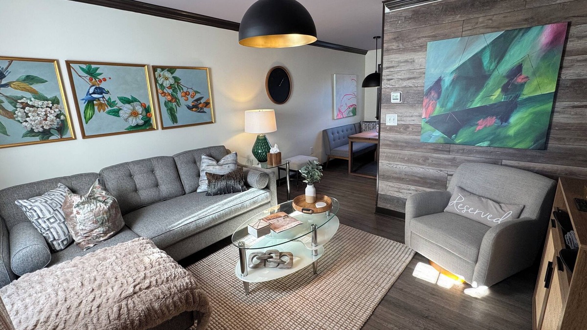 Biddleville House | Unique, professionally designed amenity-rich 2-bedroom townhome in Uptown CLTn