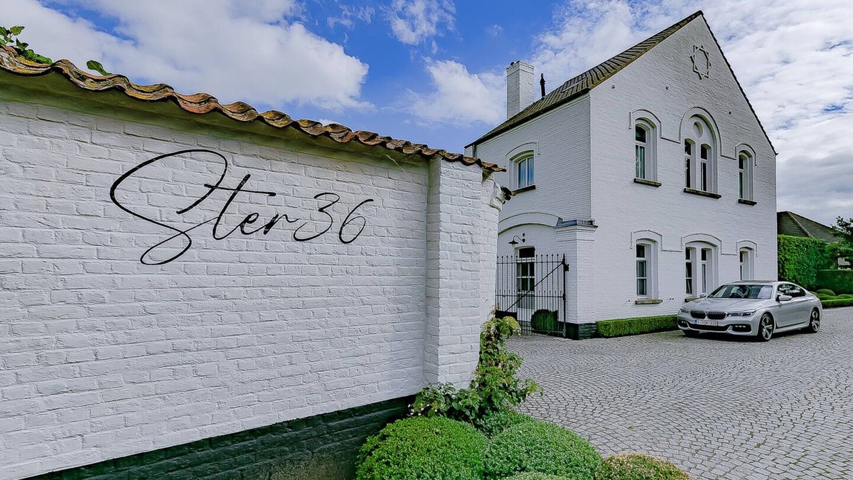 Koekelare Villa | Unique property, in an idyllic location with heated outdoor pool