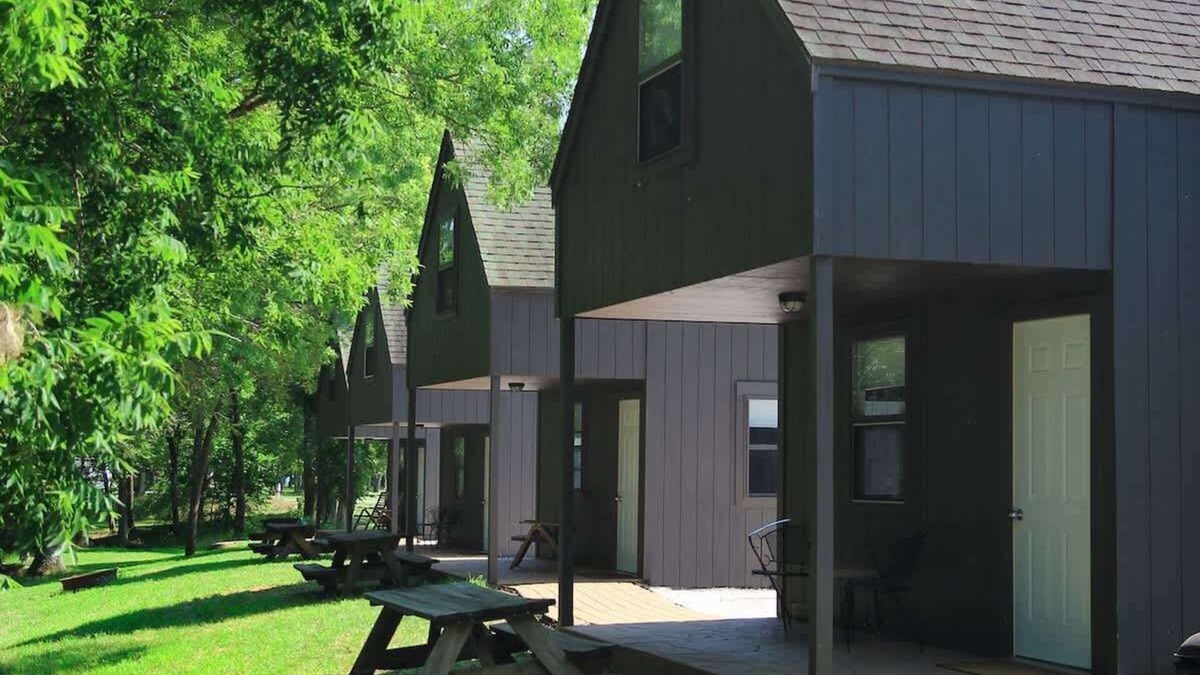 Caplinger Mills Cottage | Unique Riverfront Gem: Dogs Ok, King Bed (Cabin 1)