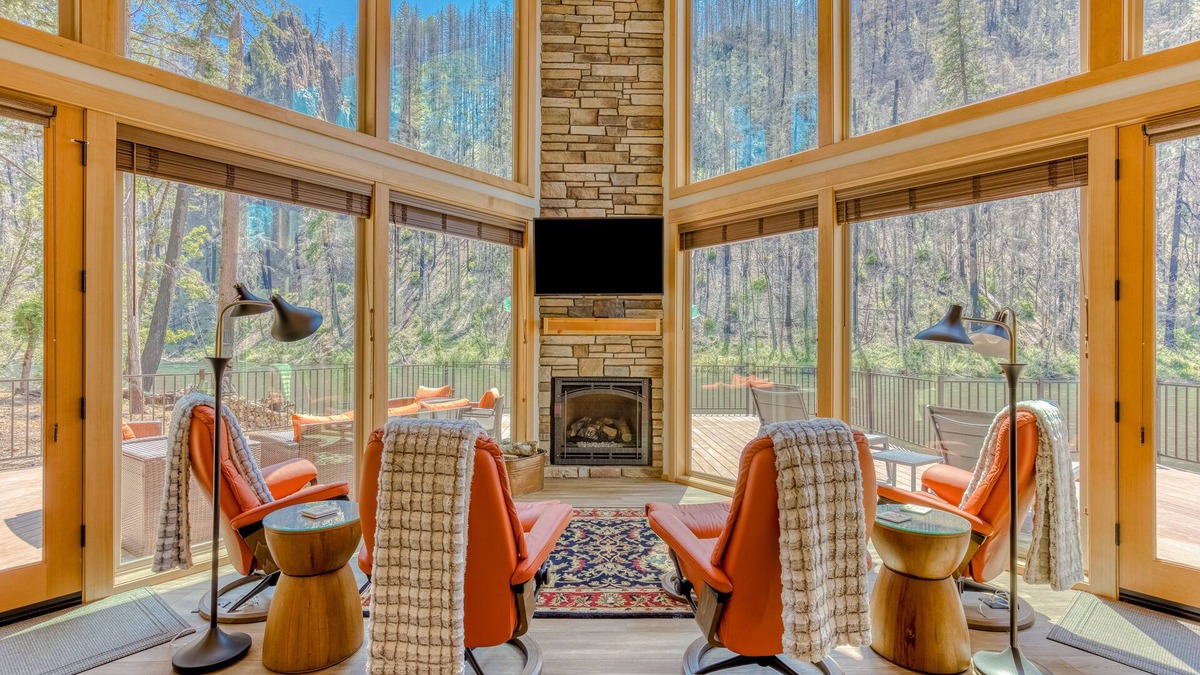 Vida House | Unique riverfront home + cabin with amazing views, deck, & W/D - dog-friendly