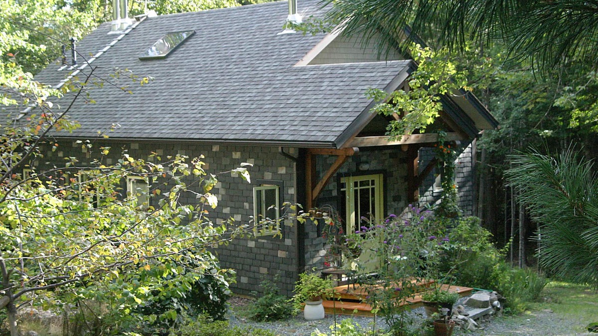 Bernard House | Unique Slate-sided Artist's House in Quiet Rural area near Acadia National Park