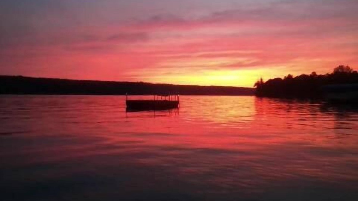 Moravia Cottage | Unique Space-Great View, East side Sunsets a Plus -2 Nights or More :)