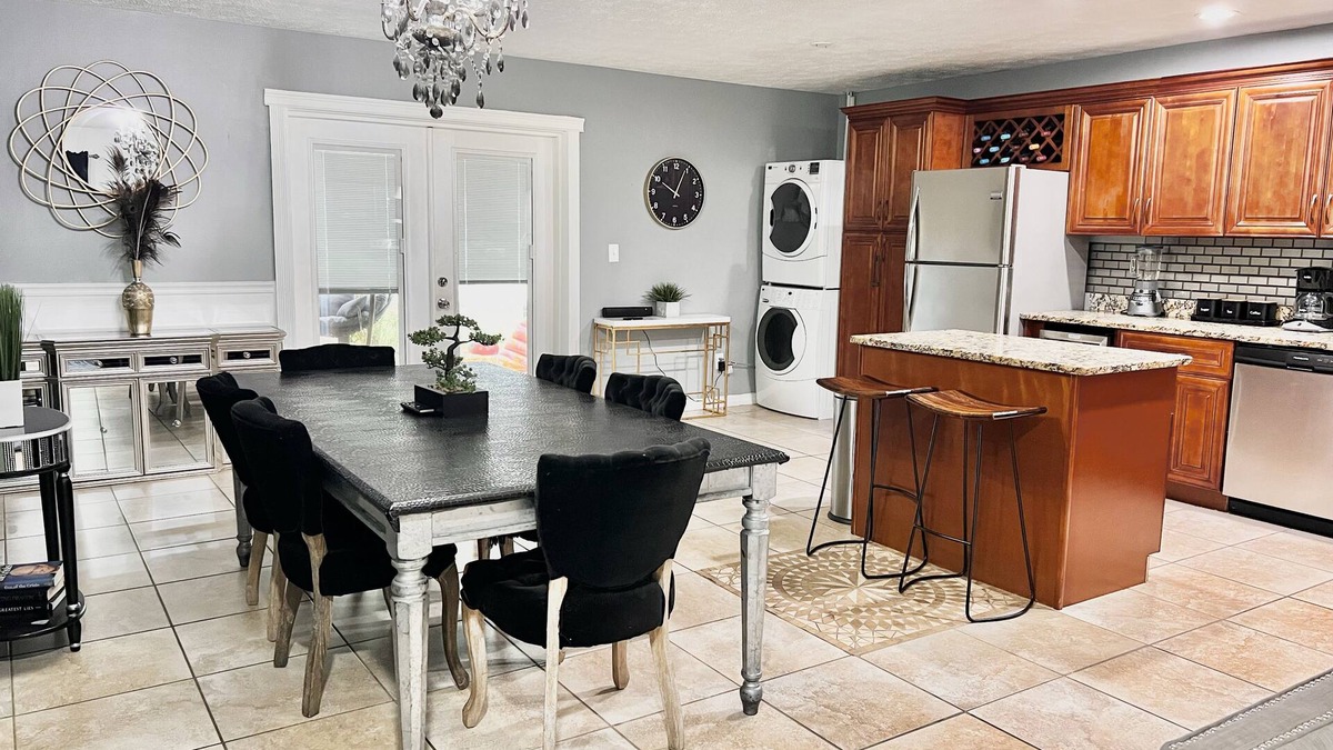 Seffner Community Alliance House | Unique space with lots of details!