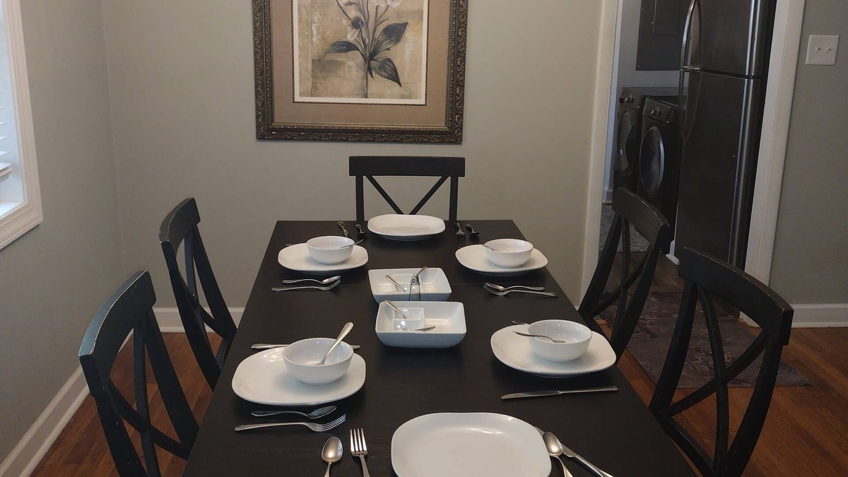 Winston - Salem House | Unique Spacious Stylist Villa