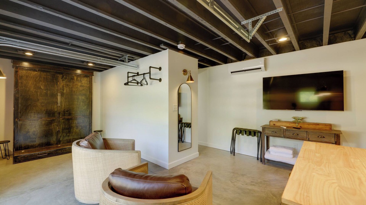 Loveland Apartment | Unique Studio on Obanyon Creek in Dtwn Loveland!