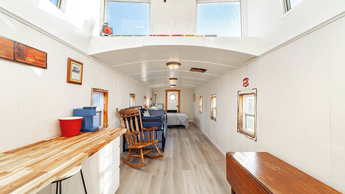 Hartsburg Cottage | Unique traincar stay at the Katy Caboose!