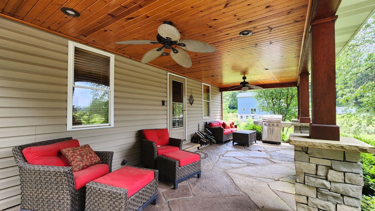 Craigsville House | Unique & tranquil getaway! Custom indoor and outdoor spaces to explore/relax!n