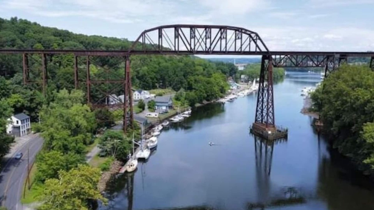 Connelly Apartment | Unique Waterfront Loft: Rondout Creek Kingston, NY