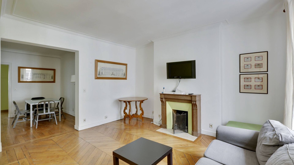 Notre-Dame-des-Champs Apartment | Unit 009 St Germain des Près (Cherche Midi) 2 bedroom 4 pax