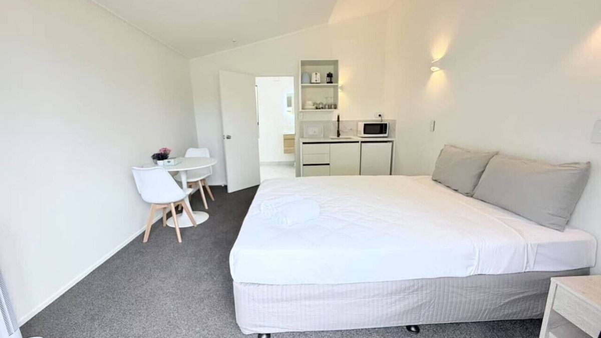 Rotorua Hotel | Unit 1, Fenton Summer Lodge