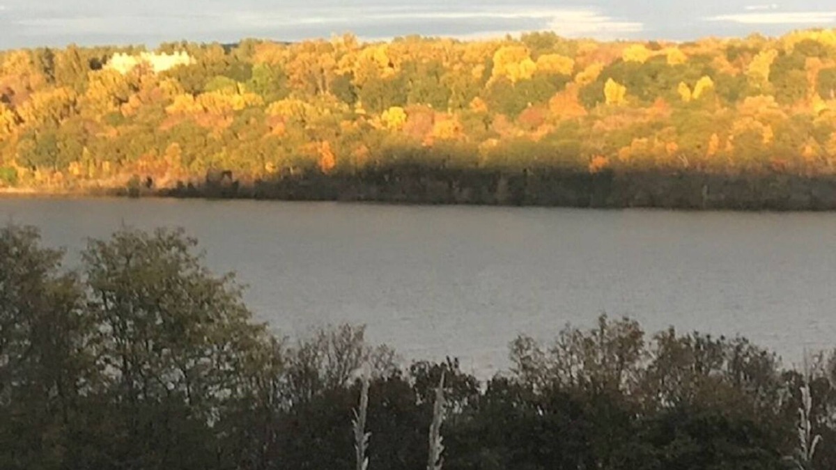 Town of Lloyd Apartment | Unit 1 Hudson RiverView Sleeps 4 4213344- Queen Bedroom 1 pullout