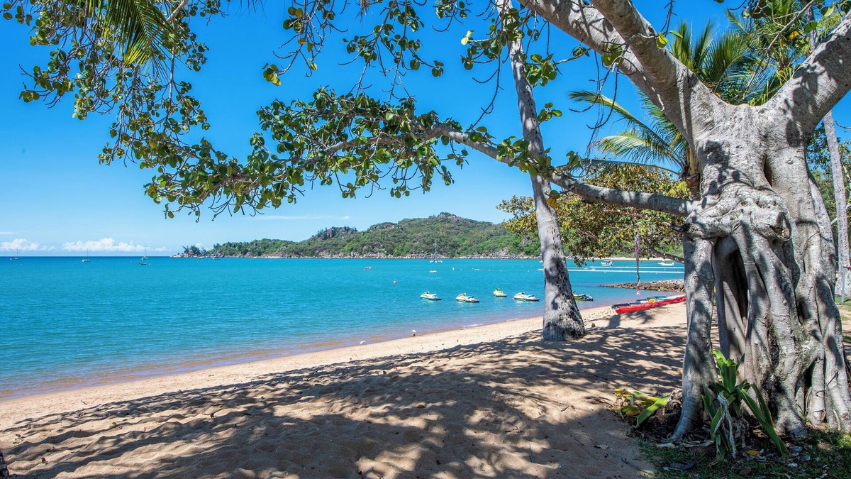 Horseshoe Bay House | Unit 10 Sails on Horseshoe