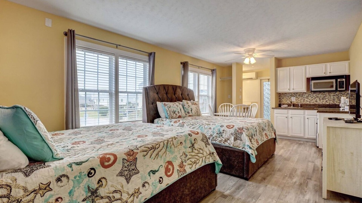 Surf City Hotel | Unit 101D at Tiffany's Motel