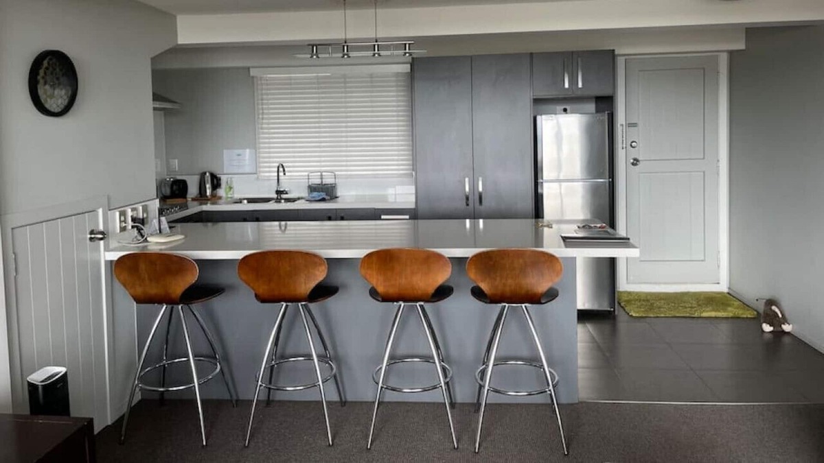 Two Mile Bay Apartment | Unit 16 · Luxury by the lake