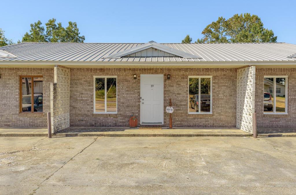Enterprise Apartment | Unit 19 Green Acres Apartment