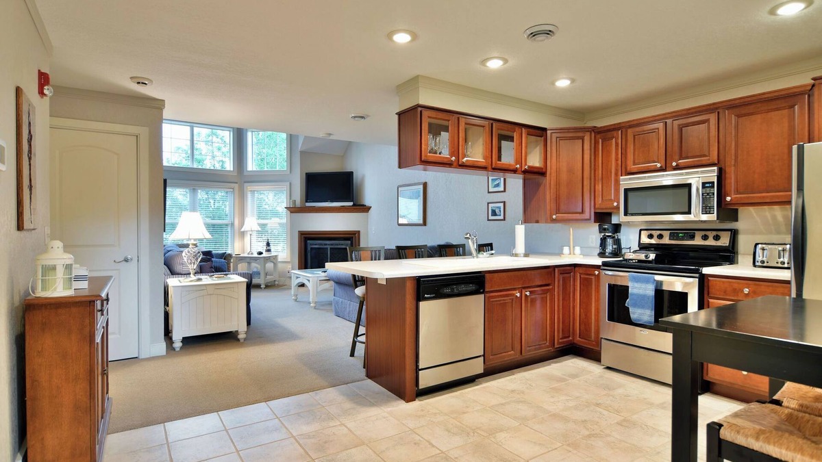 Birchwood Condo | Unit 207 2 Bdrm/2 BA