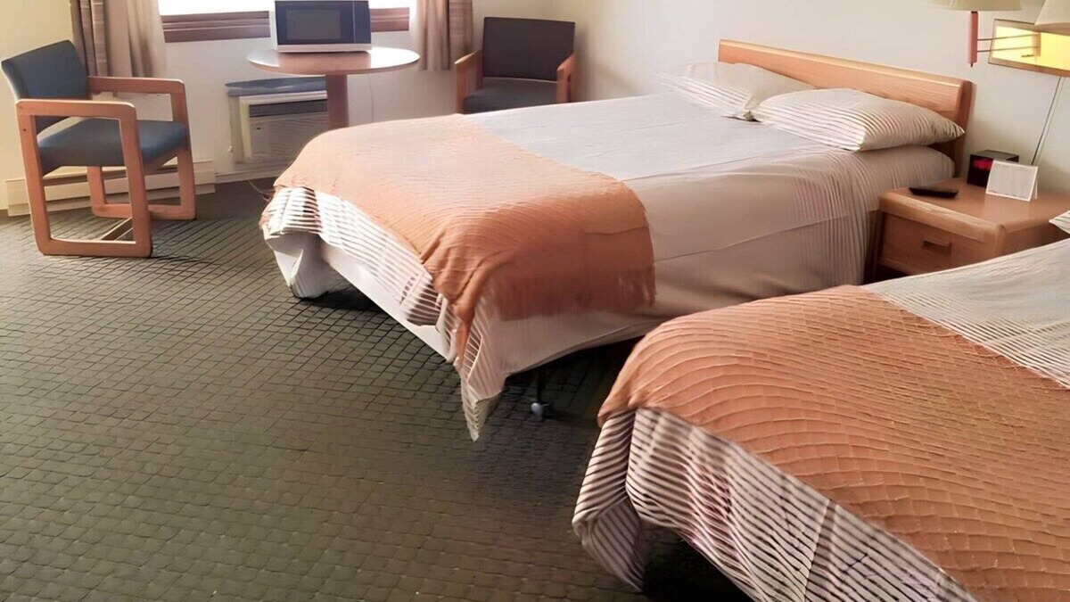 Wisconsin Rapids Apartment | Unit #21 - Snooze Motel
