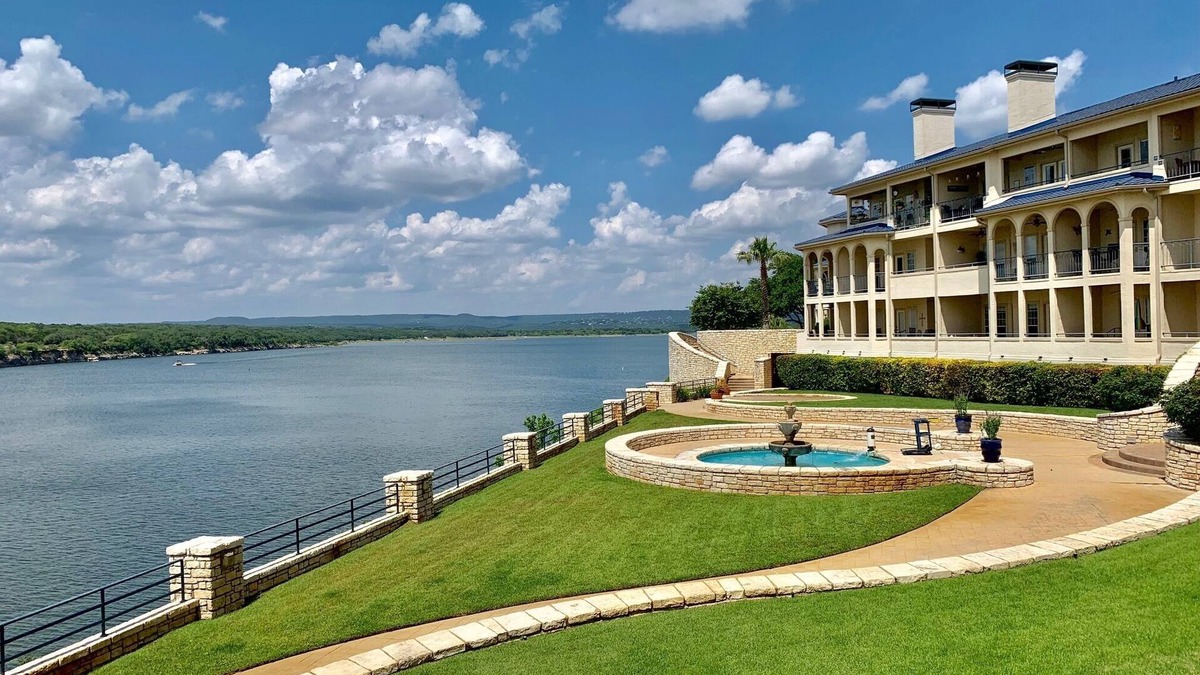 Highland Lake Estates Condo | UNIT 2114 2 Bed 2 Bath on Lake Travis with Panoramic Lake View