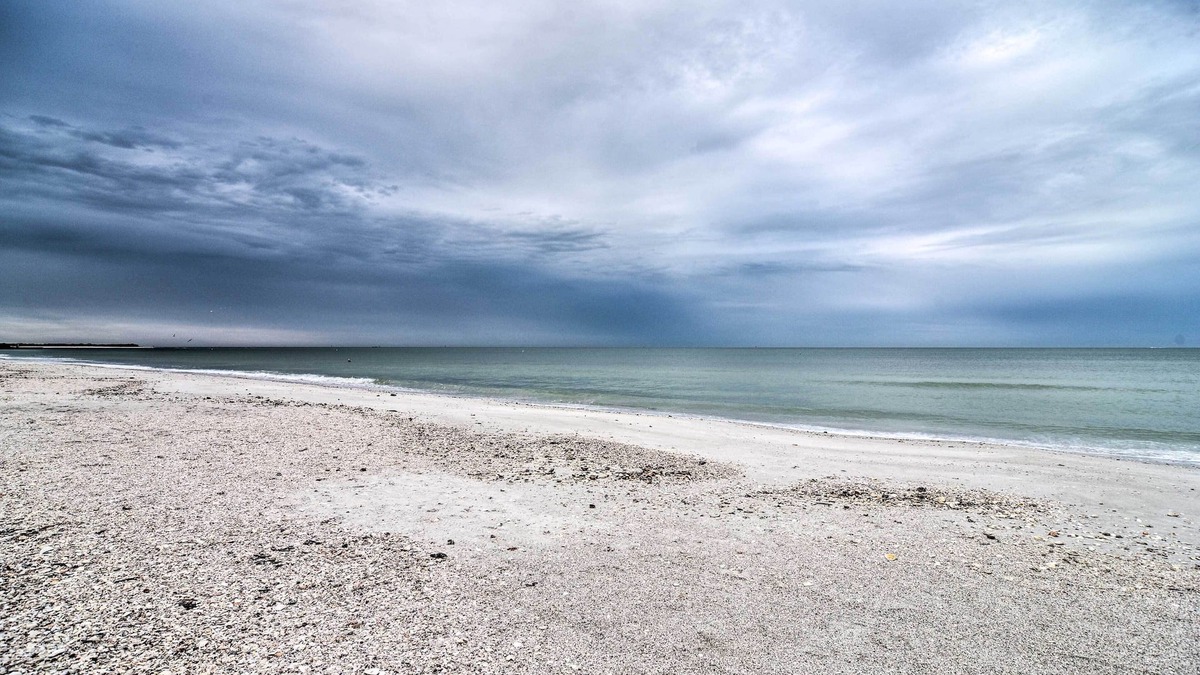 Pass-a-Grille Historic District Apartment | Unit 3 Blocks Gulf to Beaches Historical Museum!