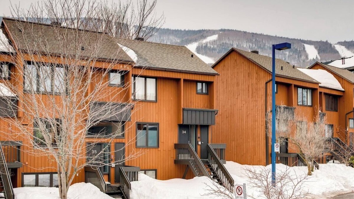 Beaupre House | Unit 35 - Ski-in/Ski out