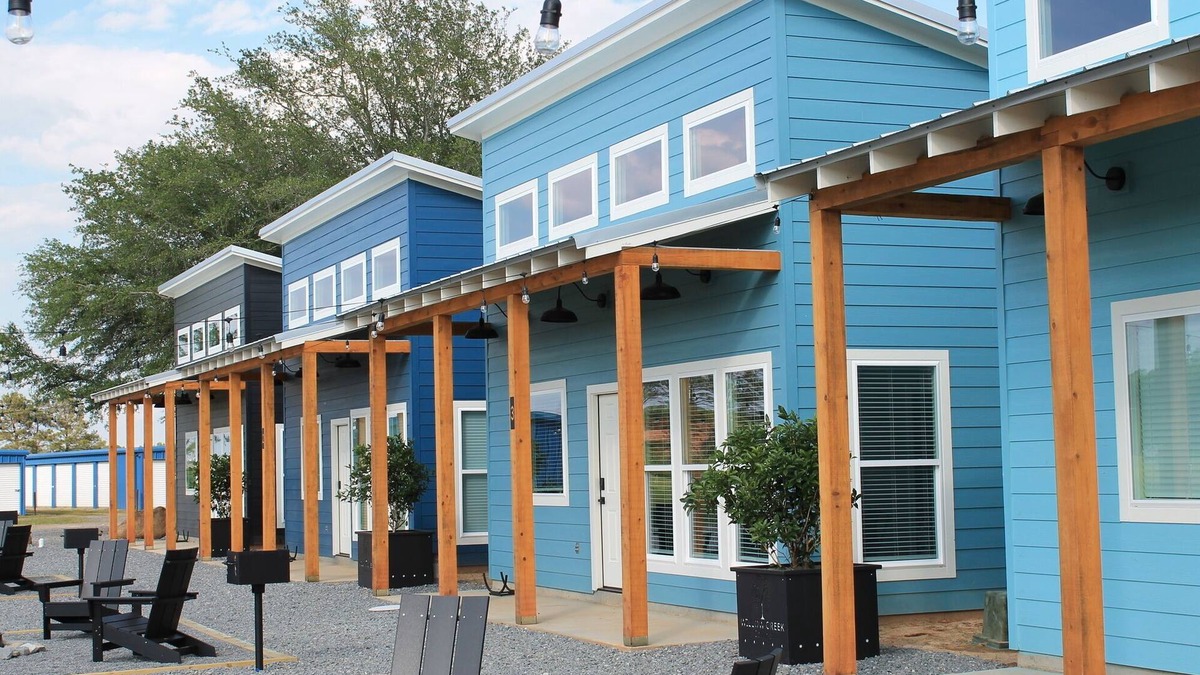 Sterlington Cabin | Unit 4 Willow Creek Cabins