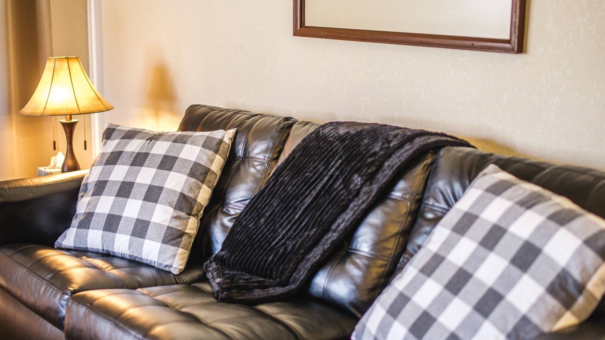 Red Lodge Condo | Unit #5 Cozy 2 Bed/2 Bath Condo on Golf Course with Hot Tub/Sauna/Pool