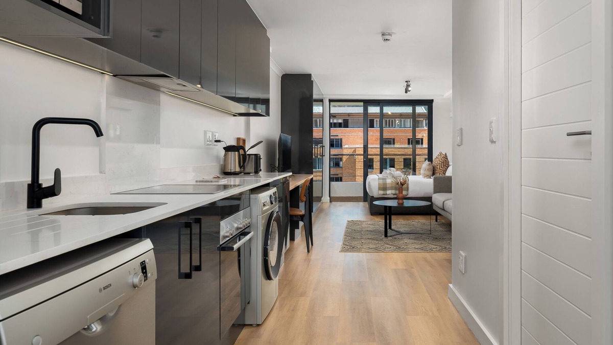 Claremont Apartment | Unit 530 Newlands Peak Studio Apartment