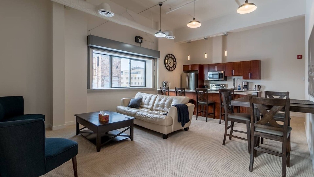 Winnipeg Apartment | UNIT EIGHT Executive Stay Fully Furnished Two Bedroom Condo