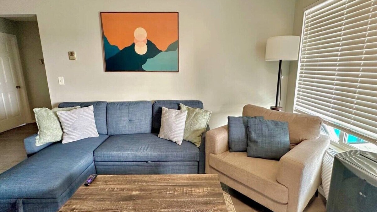 Cimarron Hills Apartment | UnitB/FamilyFriendly/CoffeeBar/NearBase/MilitaryFamilies