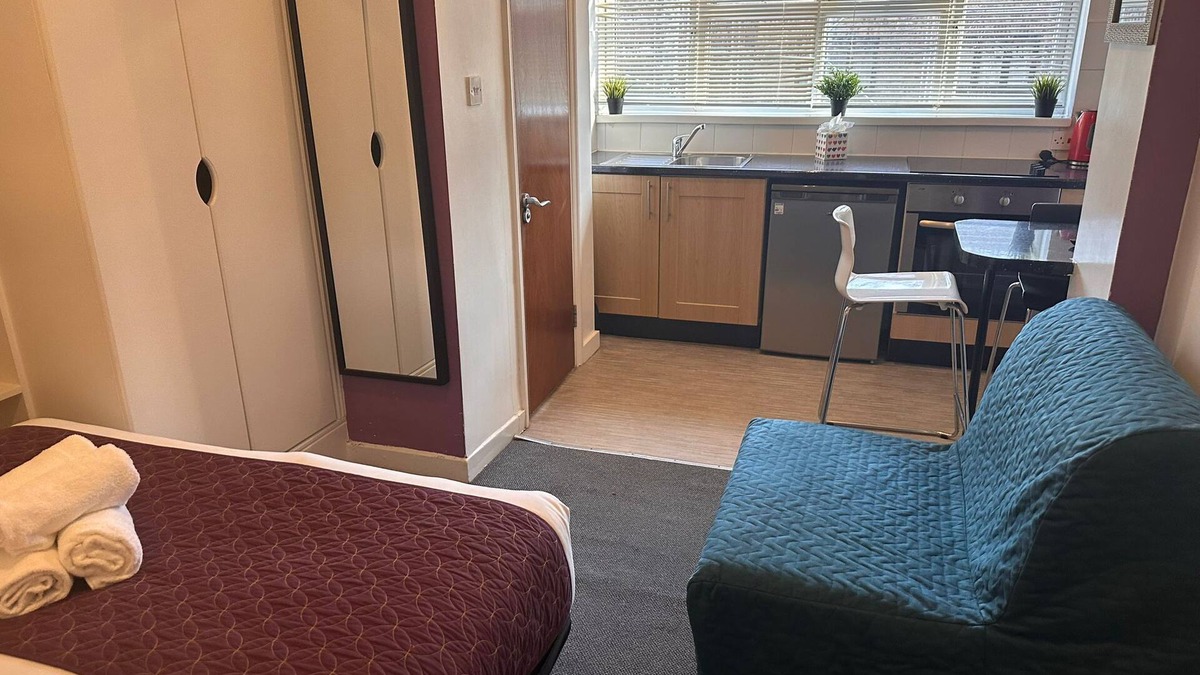 Seven Sisters House | United Lodge Apartments