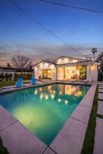 Toluca Woods Villa | Universal Studio Stellar Home with pool and jacuzzi