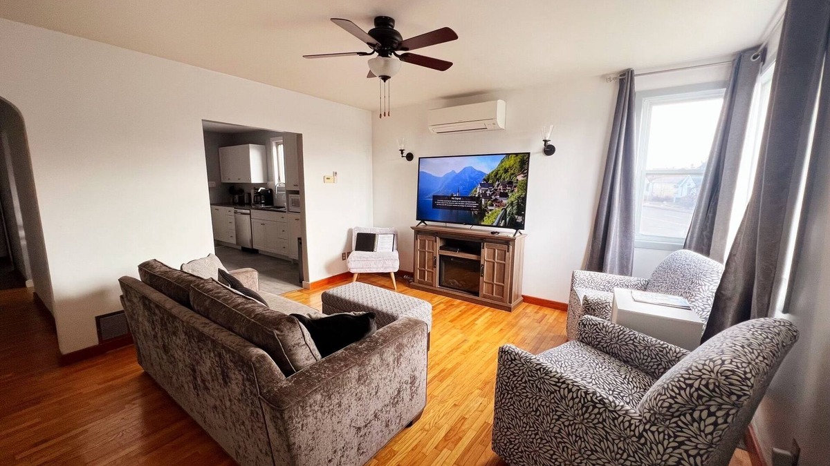 Thunder Bay Apartment | University, Hospital Close