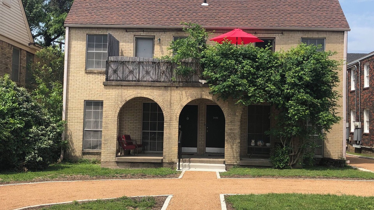 Park Cities Apartment | University Park Charmer