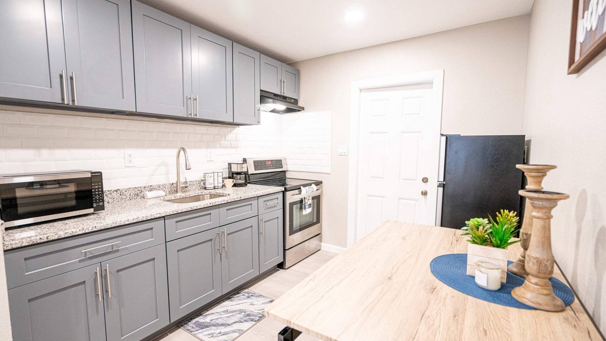 University Apartment | University Serenity Suites G