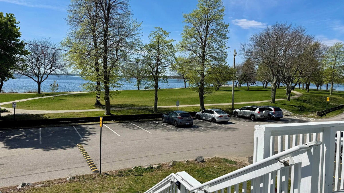 Riverside House | Unobstructed Beachfront Views in this 4-bed, 2 bathroom house in Riverside