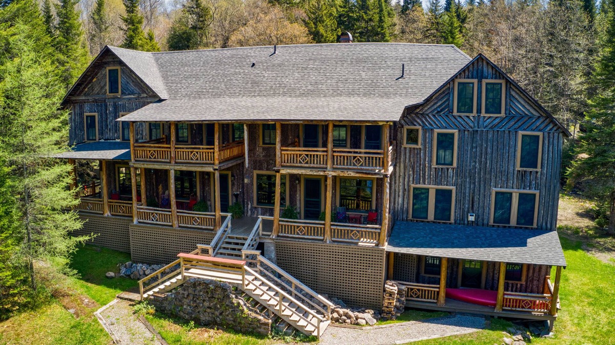 Eagle Bay House | Unparalleled and Historical Lodge on Twitchell Lake